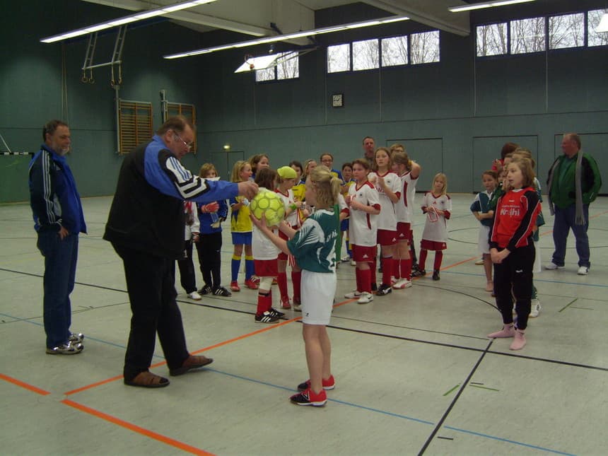 Der SV Steinhorst bei der Hallenkreismeisterschaft der E- und D-Mädchen in Gifhorn 2011