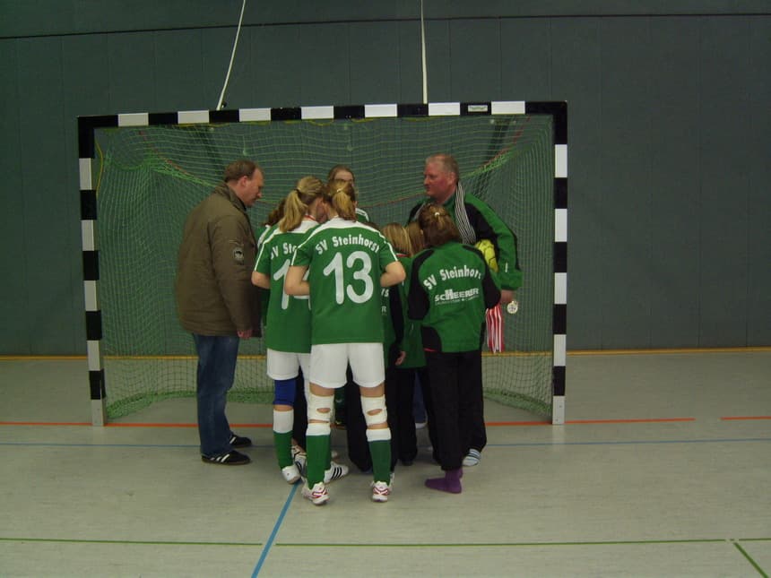 Der SV Steinhorst bei der Hallenkreismeisterschaft der E- und D-Mädchen in Gifhorn 2011