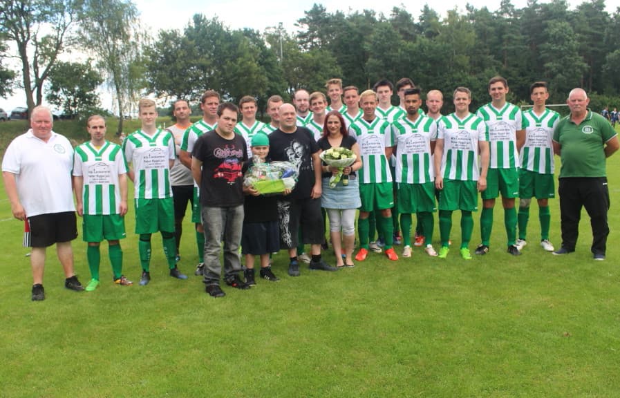 Neue Trikots für Herrenmannschaft des SV Steinhorst August 2017